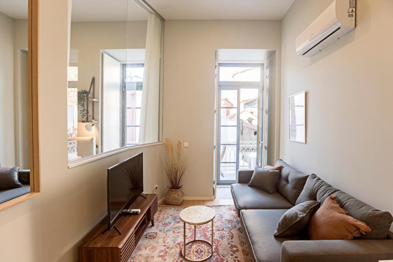 31 Janeiro 157 - Stylish 1br W/ Ac & Balcony By Lovelystay Apartment Porto